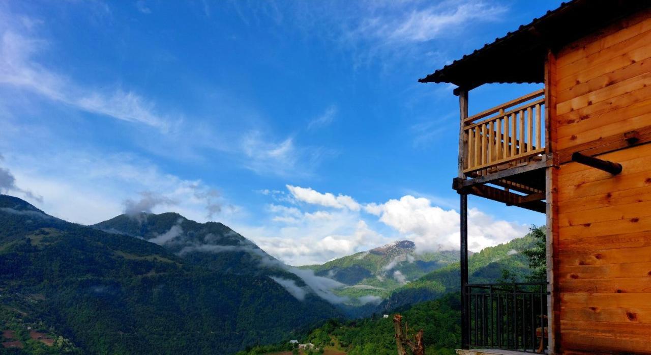 Wooden House Garetke *